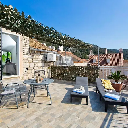 Core Of Hvar Old Town Апартаменты *