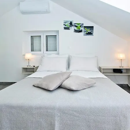 Апартаменты Core Of Hvar Old Town Хвар