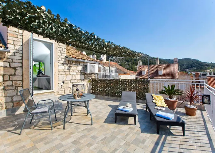 Core Of Hvar Old Town Апартаменты *