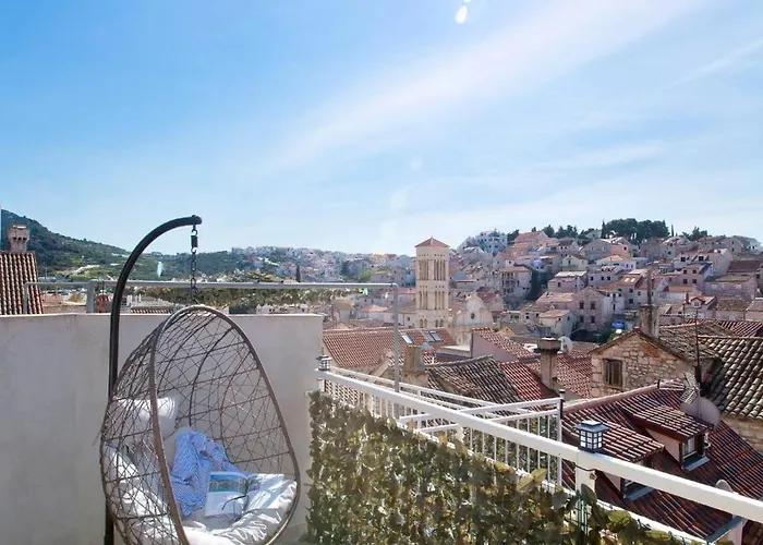 Апартаменты Core Of Hvar Old Town Хвар