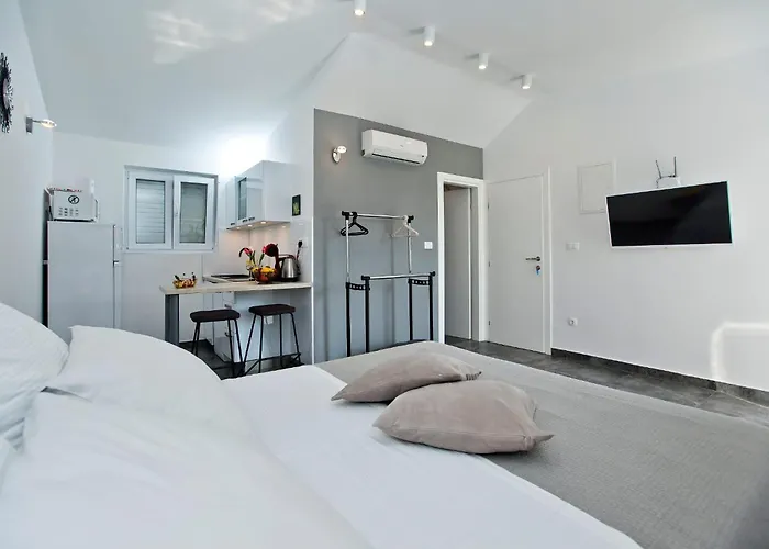 Апартаменты Core Of Hvar Old Town Хвар