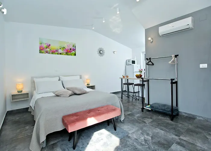 Core Of Hvar Old Town Апартаменты *