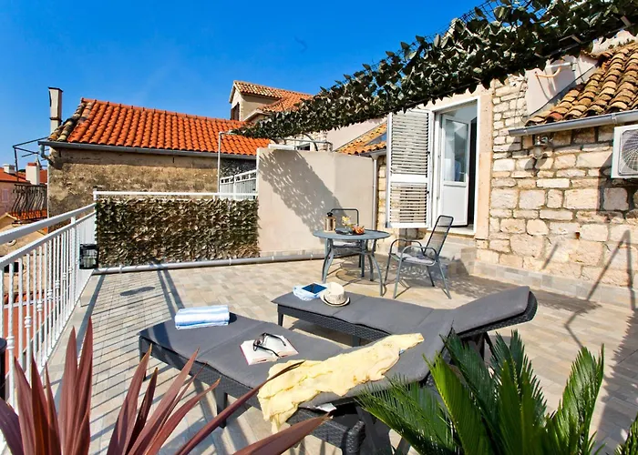 Core Of Hvar Old Town Апартаменты *